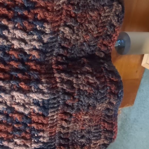 handmade CROCHET long sleeve zip front cardigan sweater, warm and cuddly sz L/XL - Picture 10 of 10